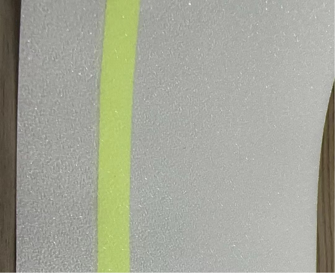 Irristaketa anti-zinta fluoreszentea